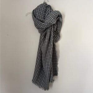 Gray Checkered huge cozy Scarf